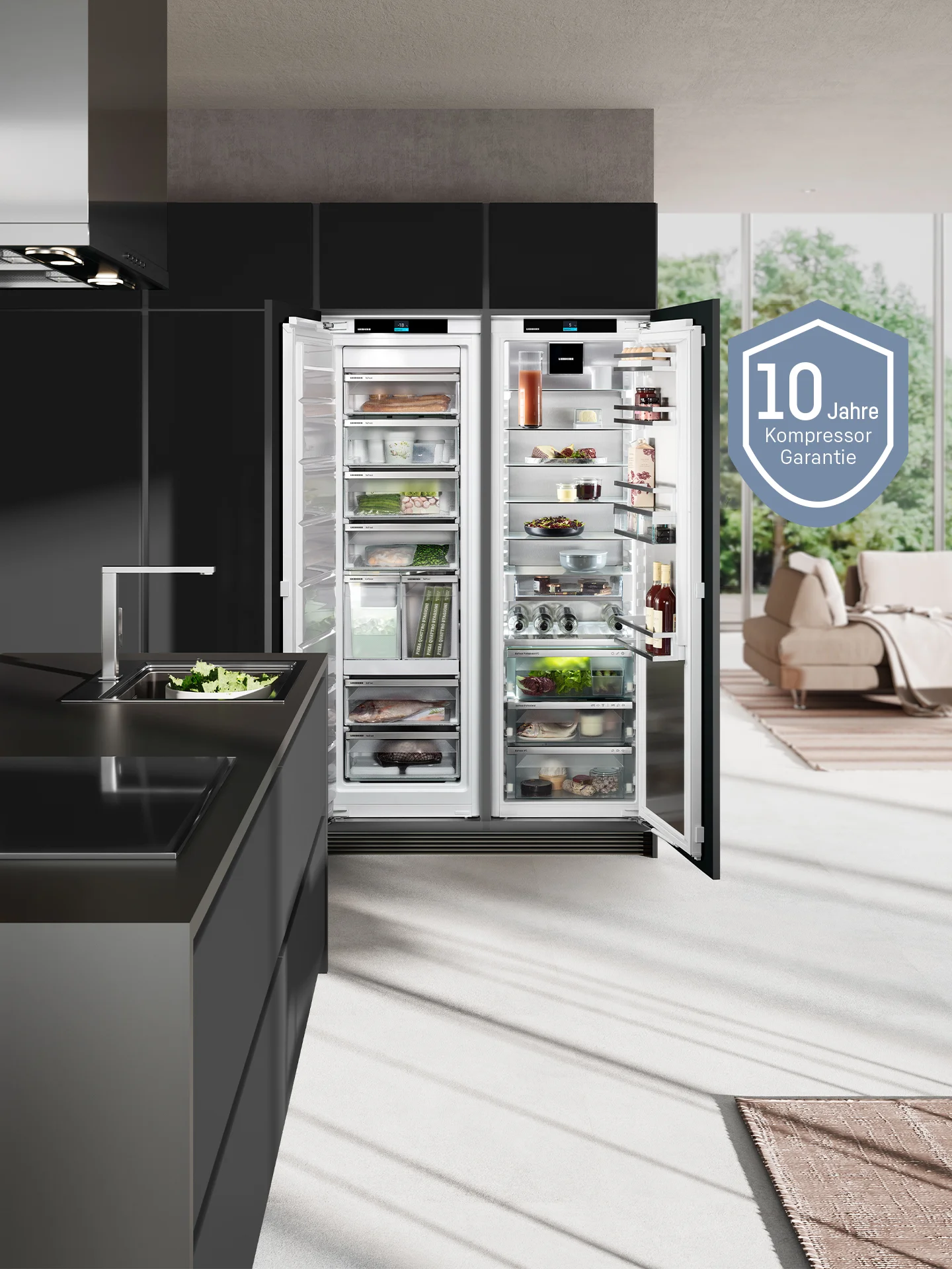 Side-by-Side Kühlschrank in Küche mit 10 Jahre Kompressorgarantie Icon