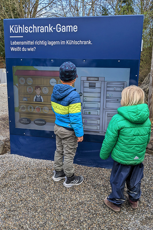 Liebherr Ravensburger Spieleland Biofresh Touchscreen