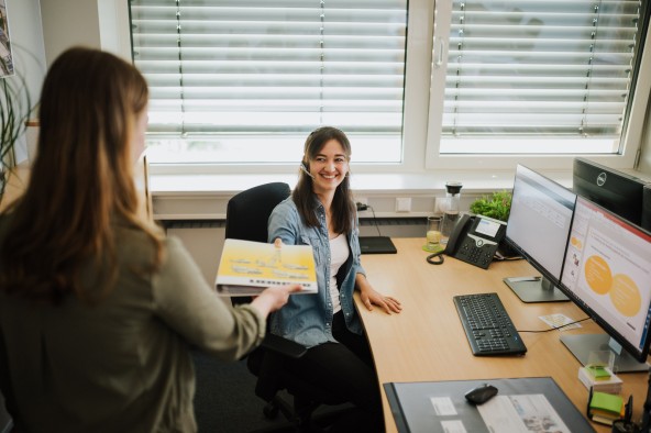 liebherr-careers-schueler-ausbildung-industriekaufmann-2