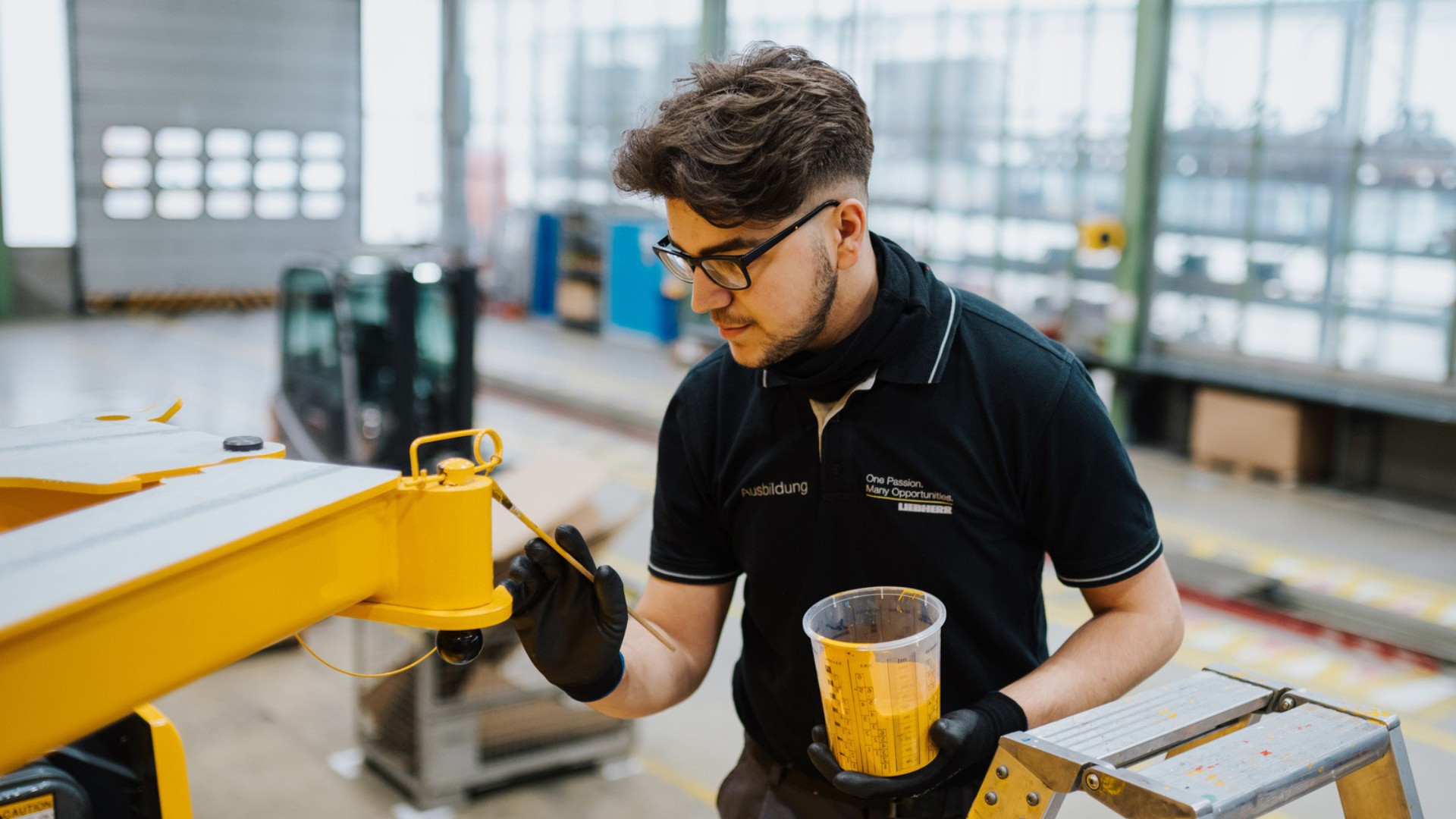 liebherr-careers-stage-schueler-ausbildung-fahrzeuglackierer