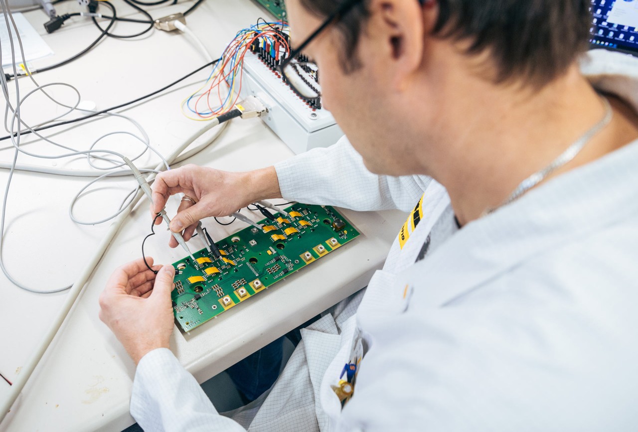 liebherr-lindau-ausbildung-elektrotechnik