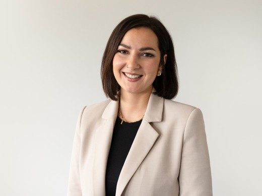 Lisa Bernsteiner, Recruiting