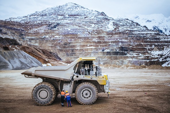 Liebherr_mining_586x390_bildkleintext3