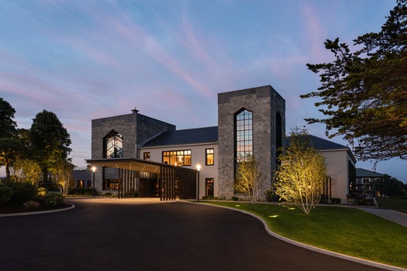 liebherr-hotel-the-dunloe-hotel-and-gardens-nightshot-de