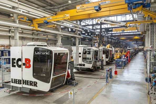 liebherr-production-floor-cranes