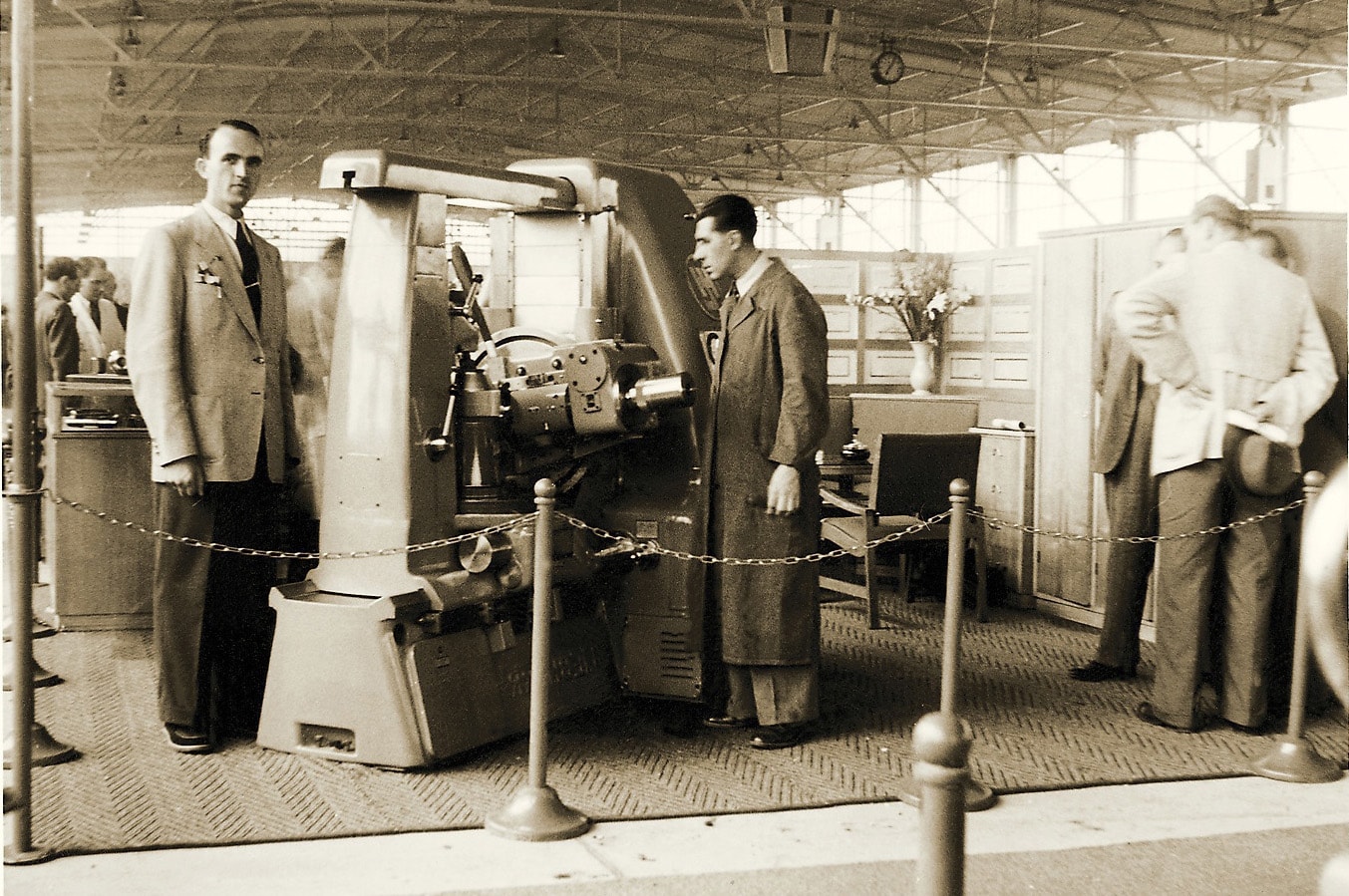 liebherr-gear-hobbing-machine-1950s1