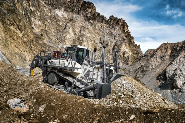 liebherr-minexpo-r900E