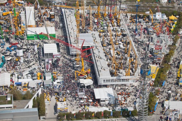 liebherr-stand-bauma-2010