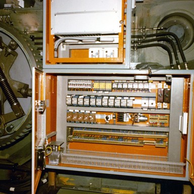 Liebherr_storys_hs870_elektronik