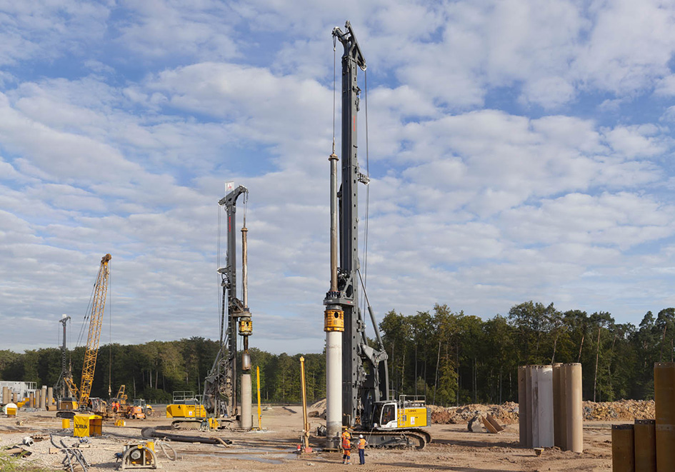 Primer uso de la pilotadora de rotación LB 44-510 de Liebherr en la construcción de un acelerador de partículas en Darmstadt