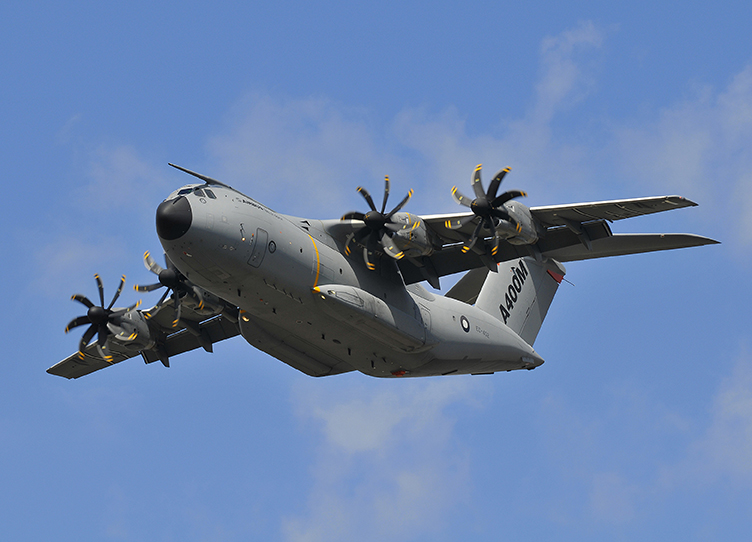 Liebherr-Aerospace à l'Aero Defense Support Show Europe 2014
