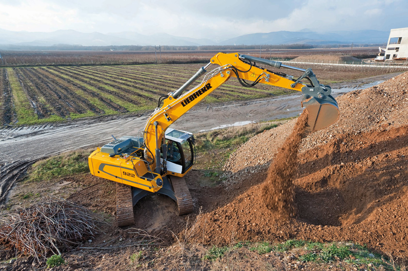 The Liebherr R 922 crawler excavator at the 2014 NordBau trade fair