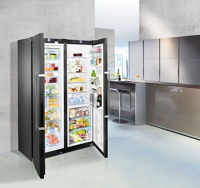 Liebherr refrigerator in BlackSteel design wins “Interior Innovation Award 2015”
