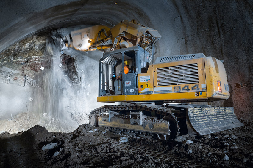 Liebherr R 944 C Tunnel crawler excavators provide tunnelling power in "Stuttgart-Ulm" rail project