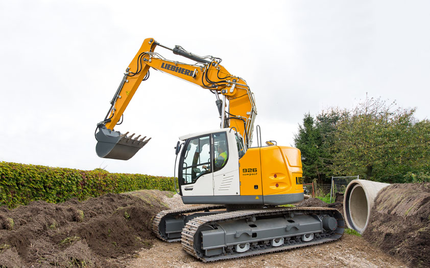 The new Liebherr crawler excavator R 926 Compact