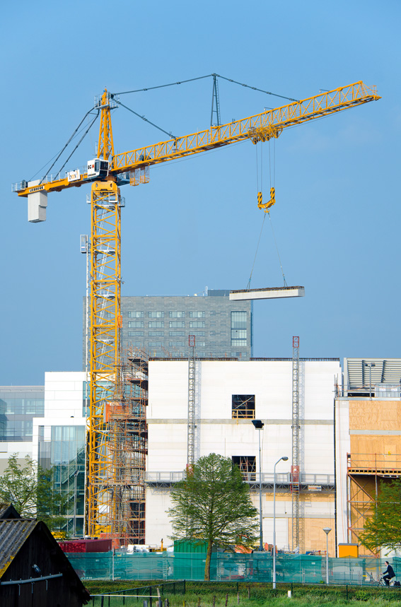Liebherr 1000 EC-H tower cranes enjoy success around the world