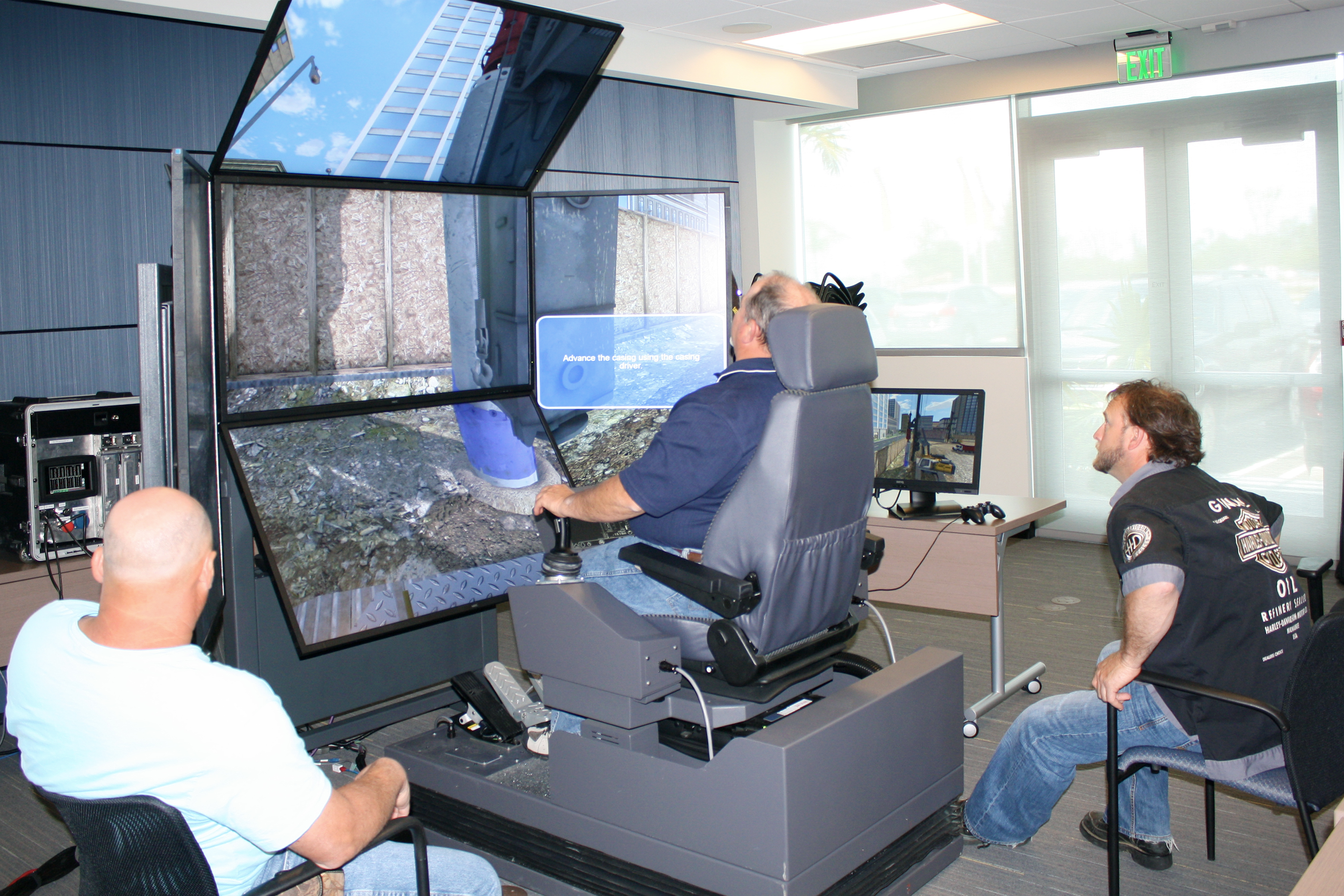 Liebherr simulator (LiSIM) for operator training on deep foundation equipment and crawler cranes up to 300 t