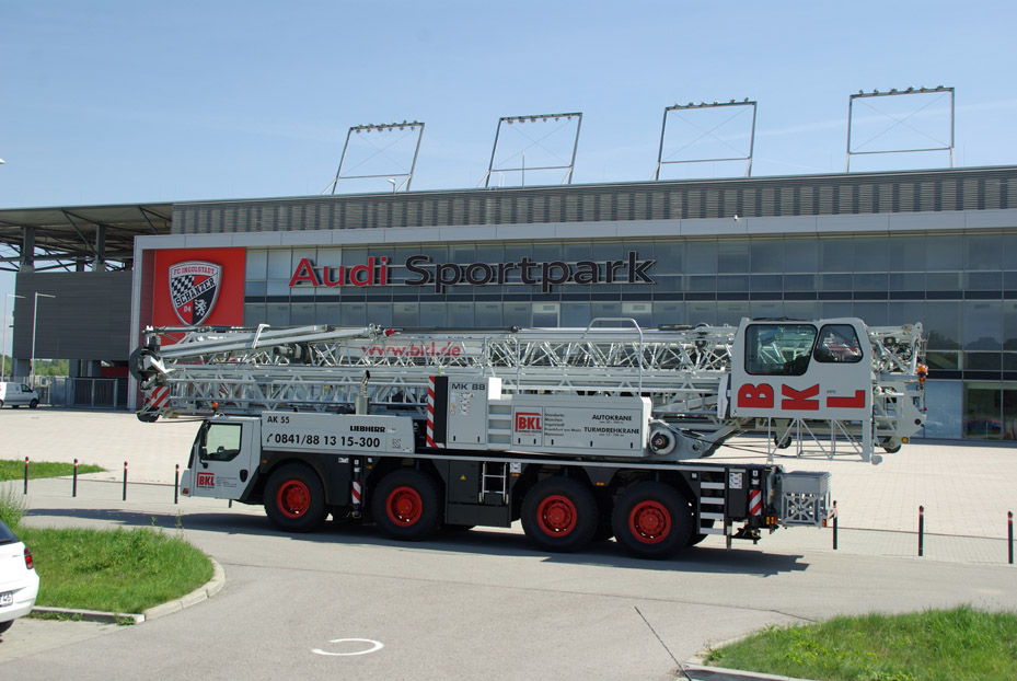 Liebherr MK 88 Plus mobile construction crane for the new BKL Baukran Logistik site