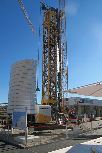 World Premiere in Bern: The 53 K Fast-Erecting Crane