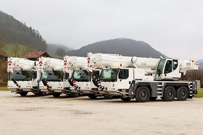 Four LTM 1055-3.2 mobile cranes to the Swiss Army