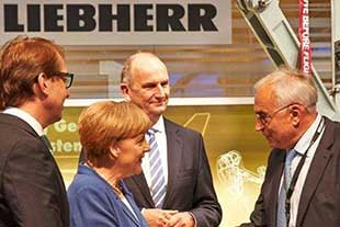 ILA 2014: Top-level politicians visiting Liebherr-Aerospace’s stand