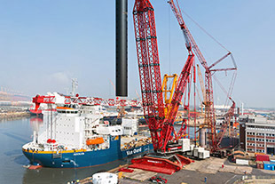 3,000 tonnes crawler crane LR 13000 in operation for the first time with PowerBoom