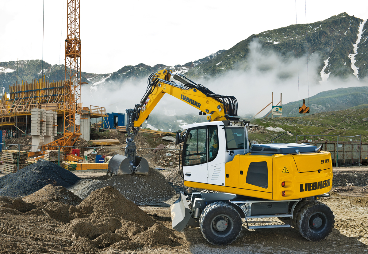 Liebherr A 916 Litronic wheeled excavator at MaskinExpo 2014