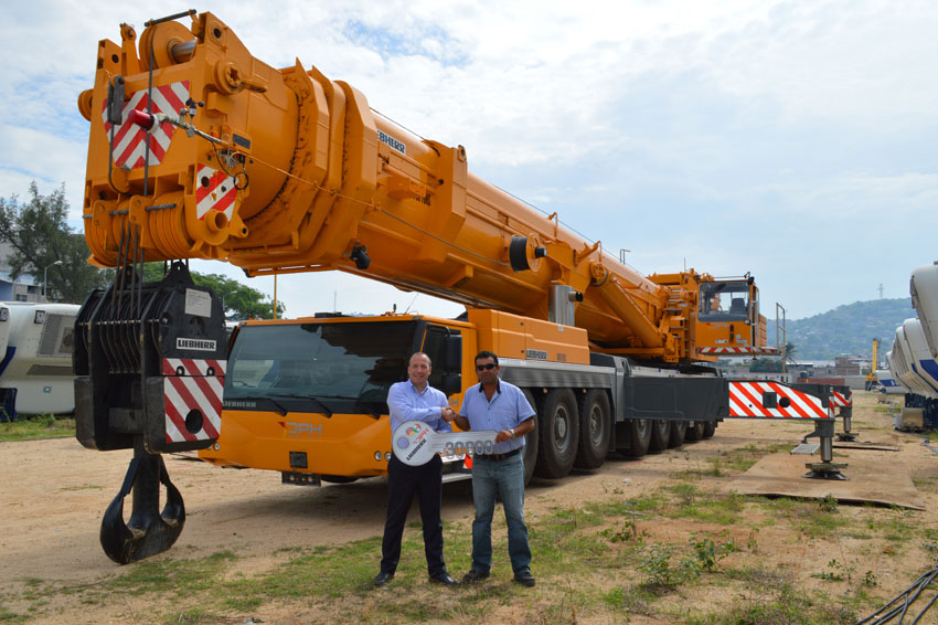 30,000th Liebherr mobile crane delivered