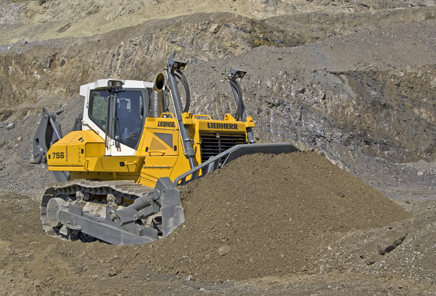 PR 746 and PR 756: Liebherr expands new Generation 6 Crawler Tractors upwards