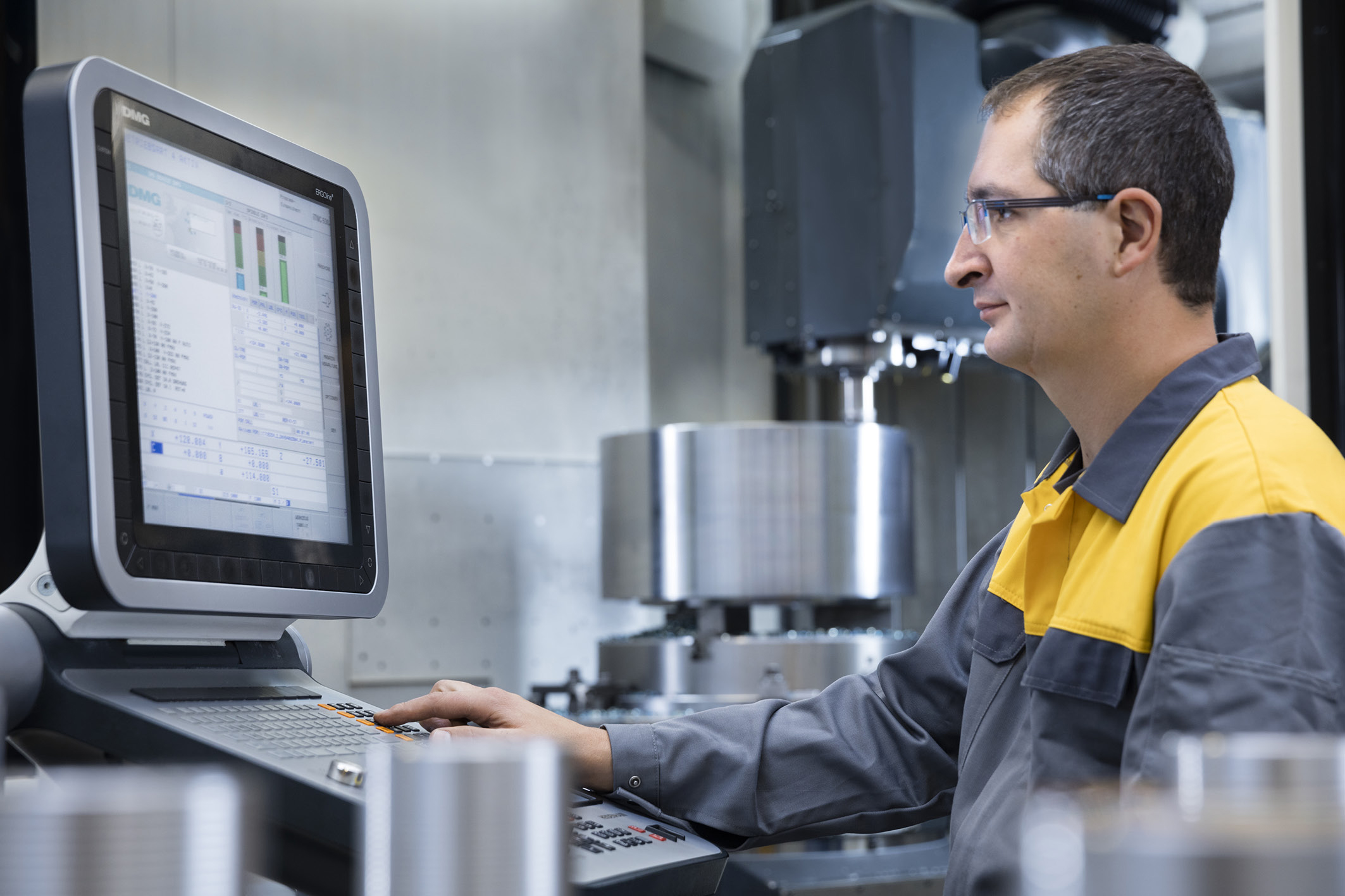 Rolls-Royce and Liebherr-Aerospace announce name  of  power  gearbox  joint  venture  and  start  of  operations