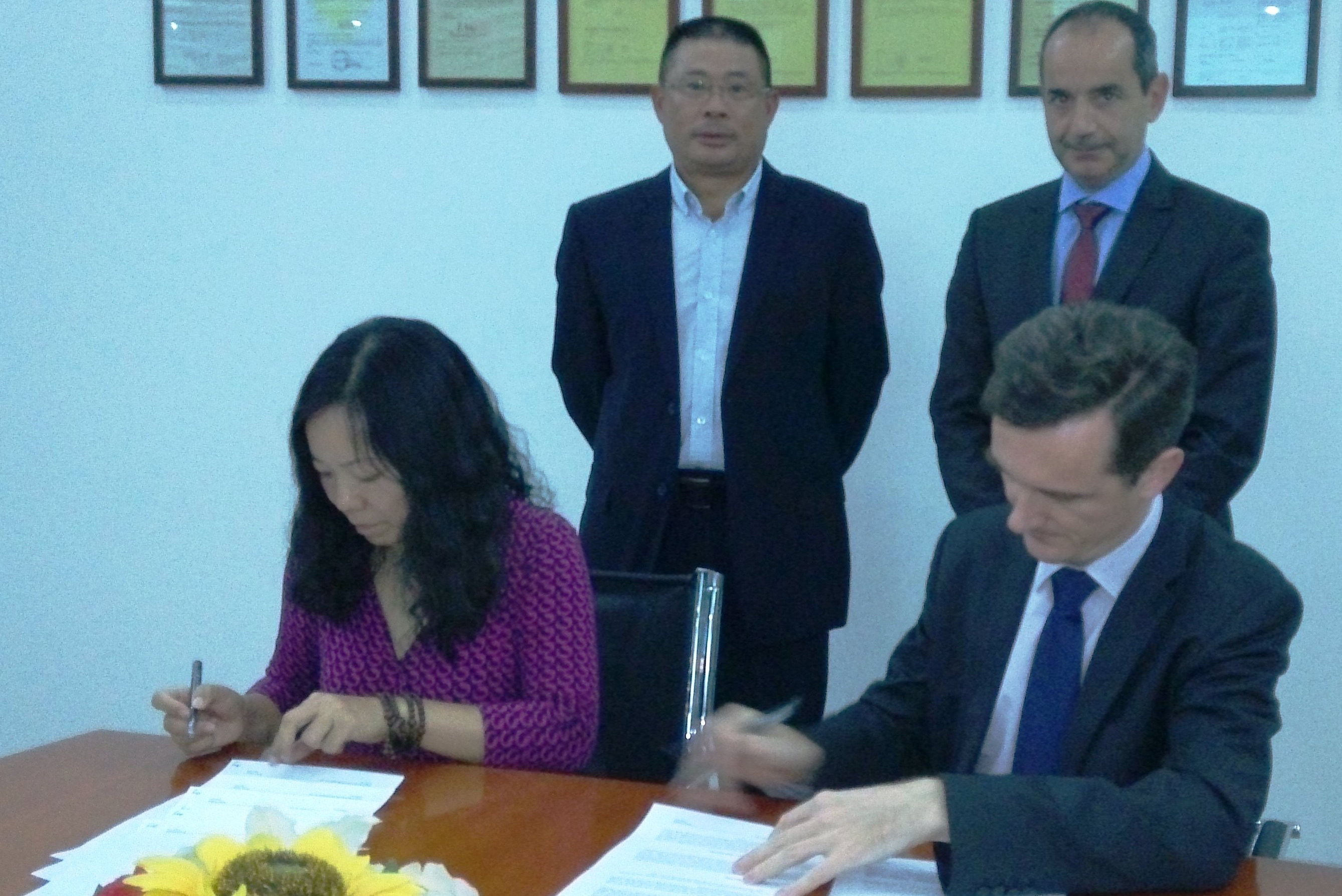 Liebherr-Aerospace Signs Technical Publication & Parts Supply Agreement with Wuhan Hangda