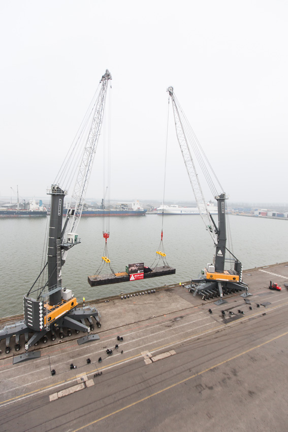 Liebherr mobile harbour crane quartet for Katoen Natie