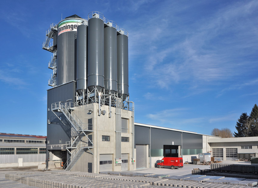 New Liebherr Mixing Tower incorporated by Hans Rinninger & Sohn GmbH & Co. KG for the production of Concrete Goods