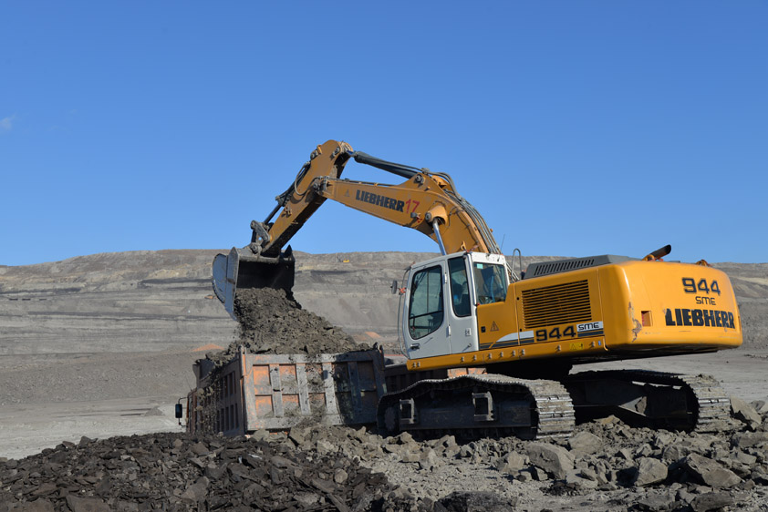 Liebherr Crawler Excavators proof their Endurance at Chinese Coal Mining Company Mandula