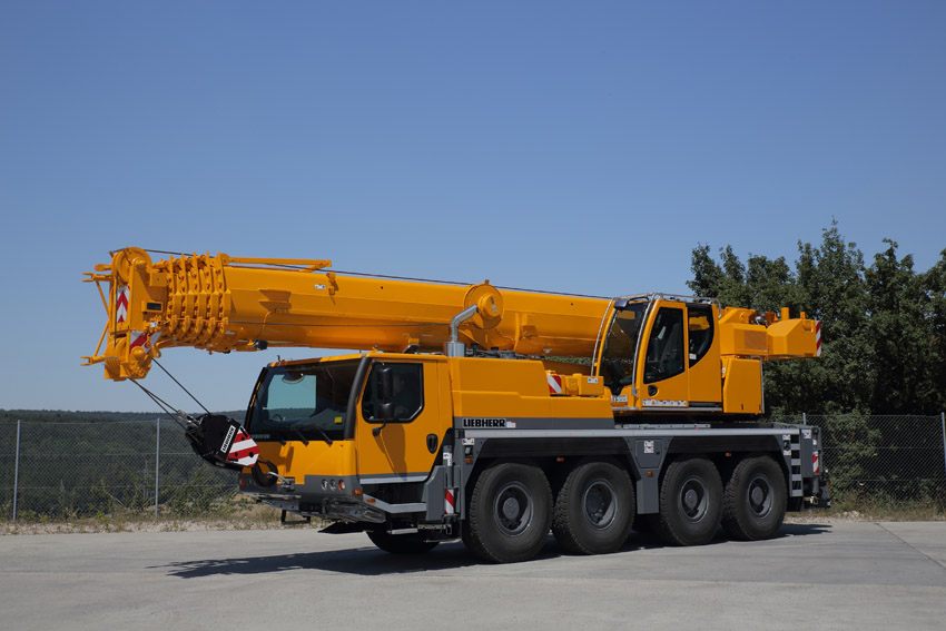 Liebherr-Mobilkran LTM 1070-4.2 bietet erhöhte Sicherheit dank Variabler Abstützbasis VarioBase®