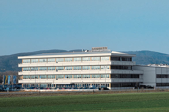 Liebherr-Transportation Systems wins service contract with CFTA Rhone