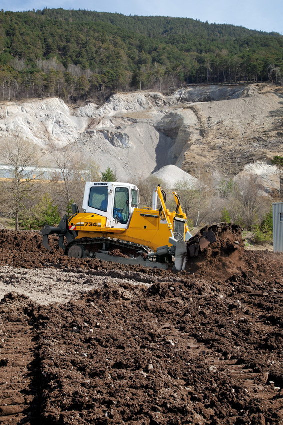 At the CTT Moscow 2015, Liebherr displays Construction Machines for the Russian Market