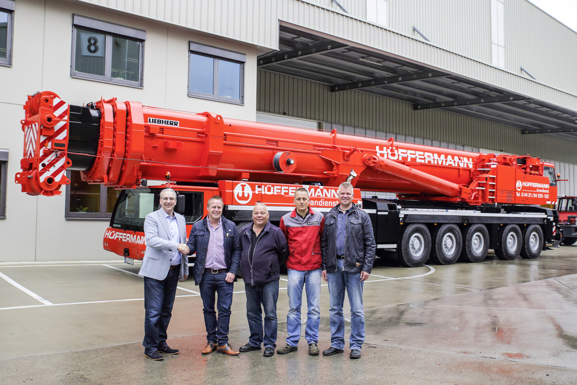 New 500-tonne crane: Hüffermann Krandienst expands its mobile crane fleet with a Liebherr LTM 1500-8.1