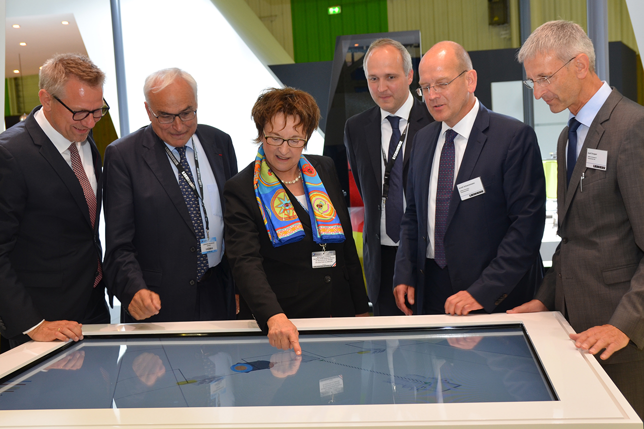 Brigitte Zypries visits Liebherr-Aerospace at Paris Air Show 2015
