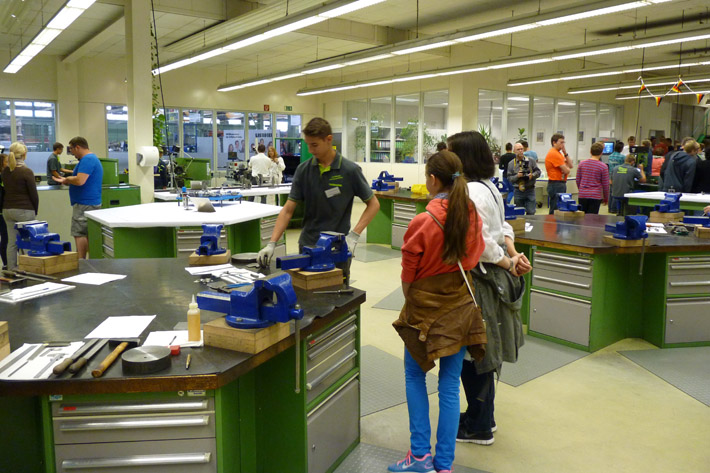 Liebherr-Werk in Ehingen lädt zum Berufsinformationstag ein
