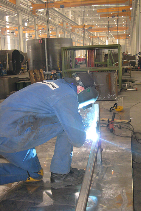 Liebherr-Akademie schult Arbeitssuchende zum Konstruktionsmechaniker um