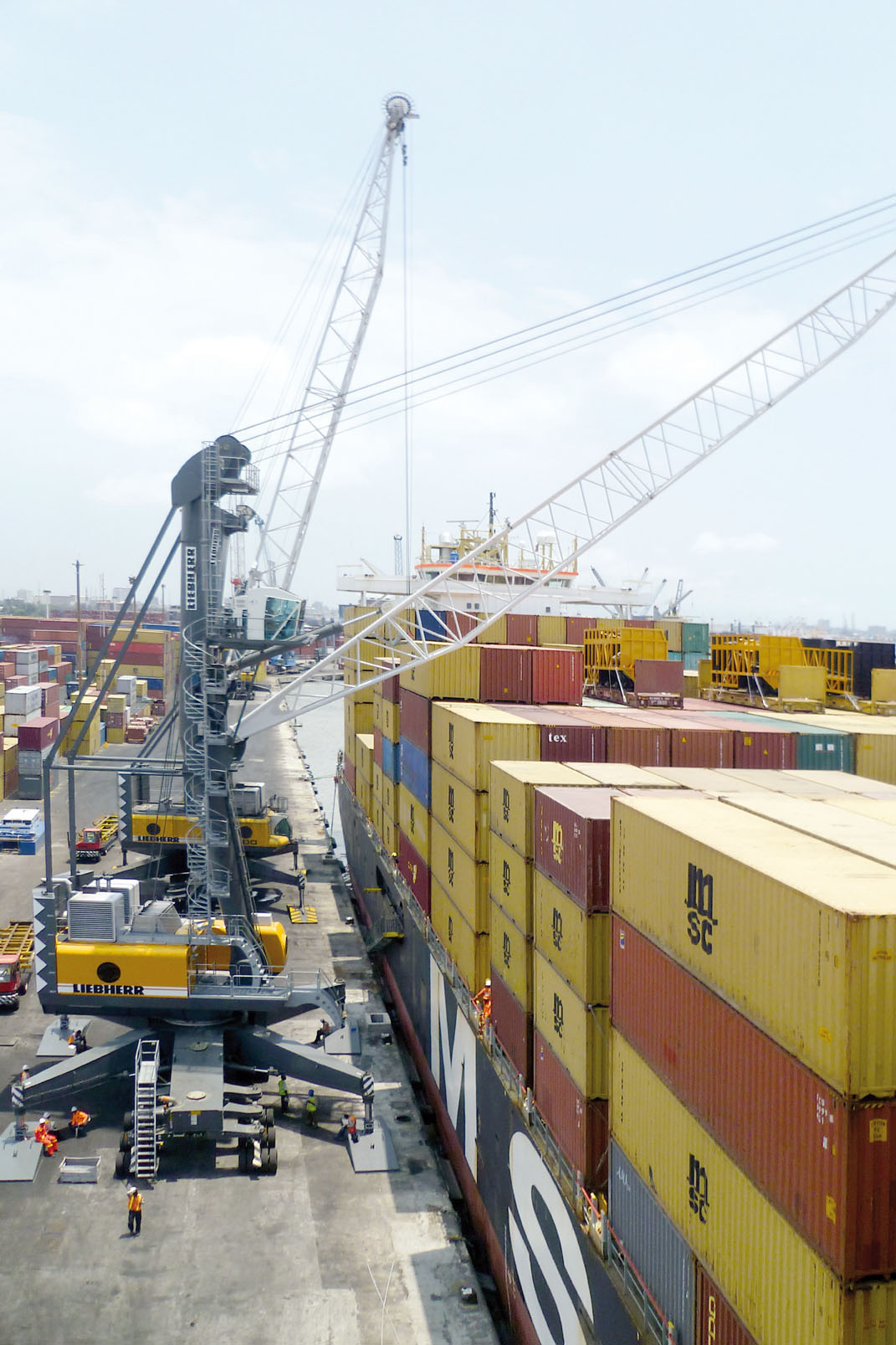 Grúas móviles  portuarias de Liebherr en más de 100 países