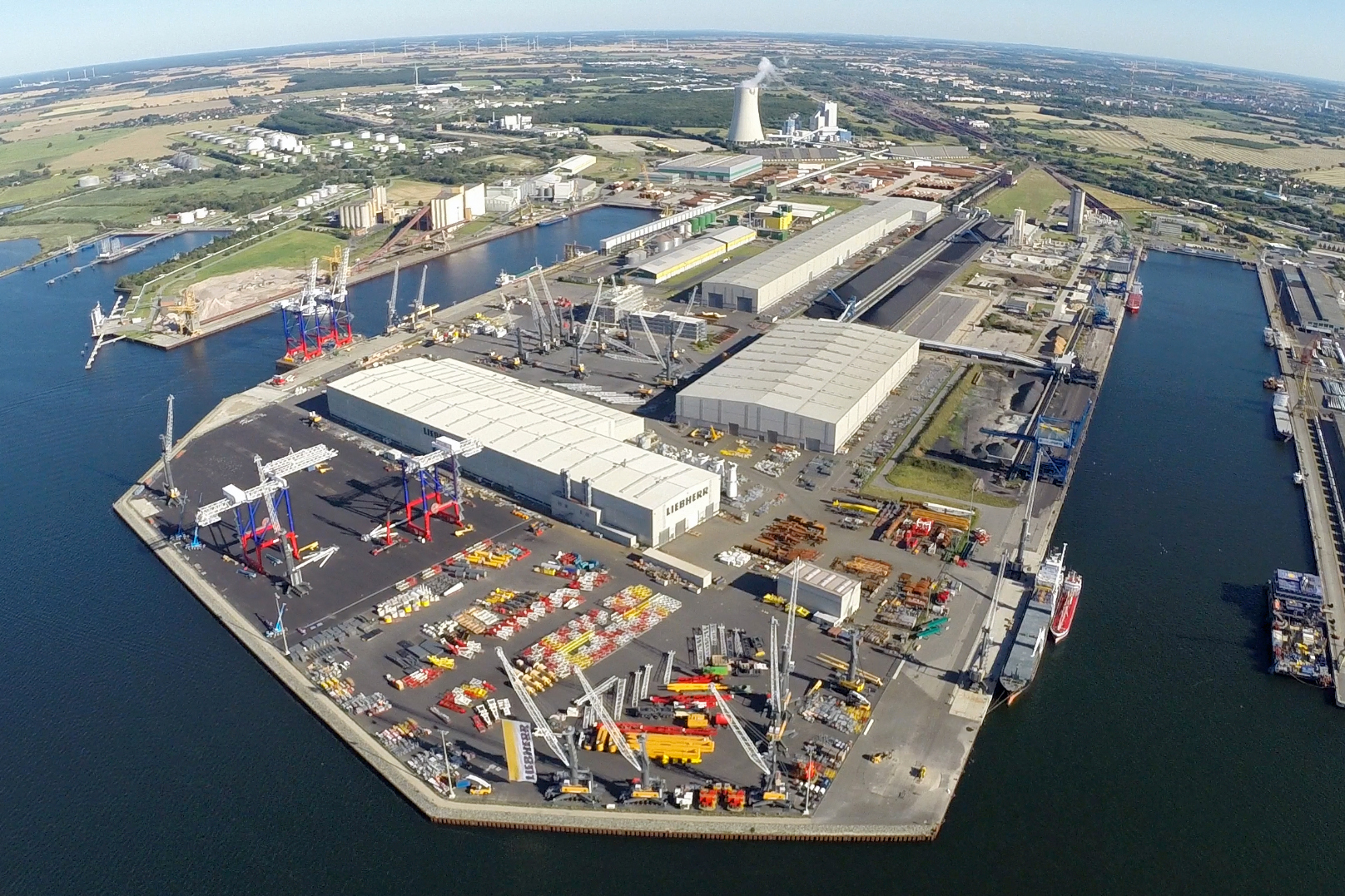 Liebherr Maritime Cranes: Next step in Transition to Rostock plant