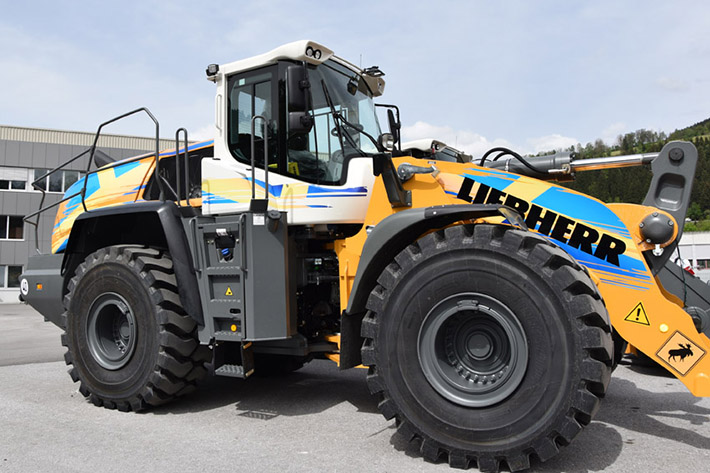 Liebherr Presents its Latest Construction Machinery in Sweden at the 2016 Svenska Maskinmässan Exhibition