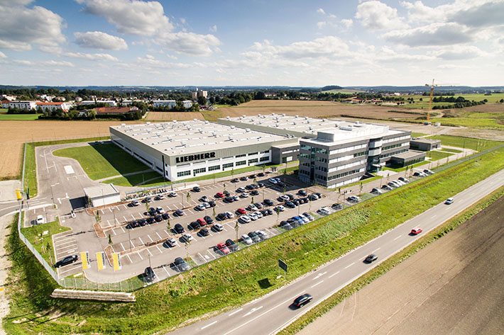 Liebherr weiht Zweigwerk bei Biberach an der Riss ein