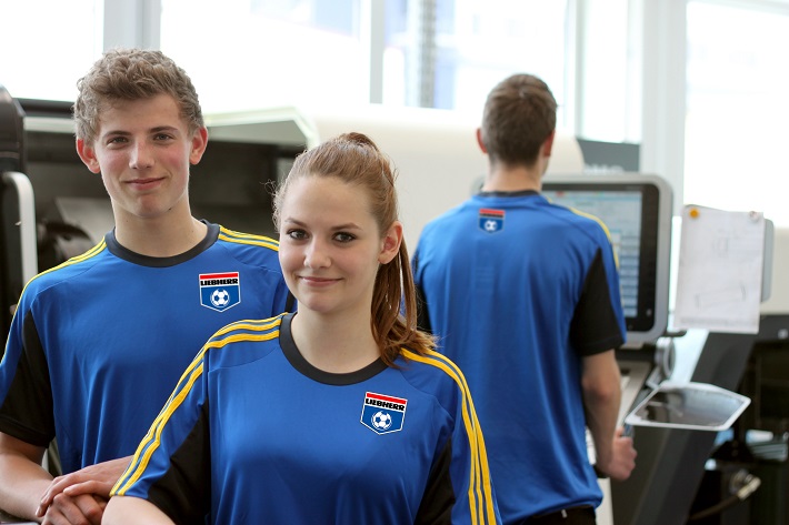 Liebherr lädt Schüler zum Europameisterschafts-Quiz auf Facebook ein