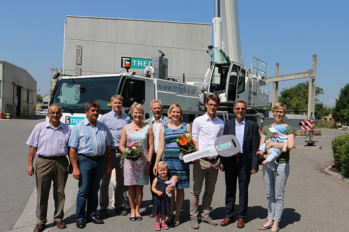 Liebherr delivers 1000th LTM 1130-5.1 to Austrian construction contractor Trepka
