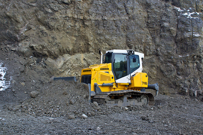 Liebherr präsentiert die neue Planierraupe PR 716 auf der NordBau 2016