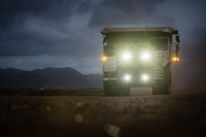 World Premiere: The New Liebherr T 236 Mining Truck