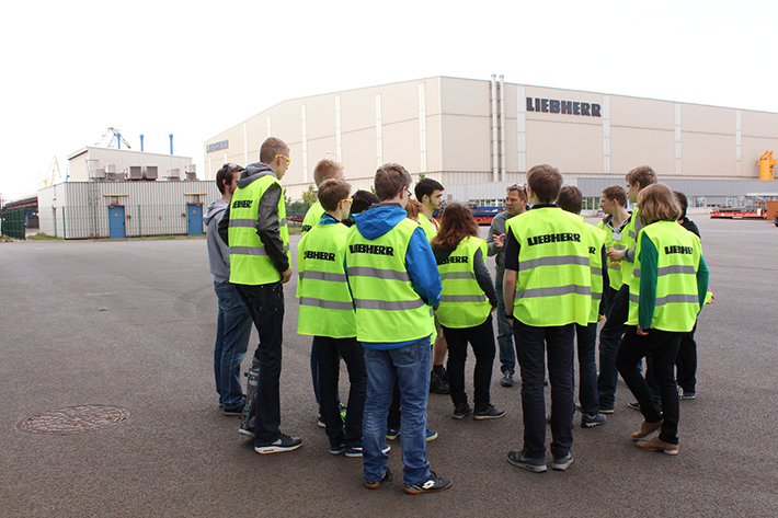Berufskundetag bei Liebherr in Rostock